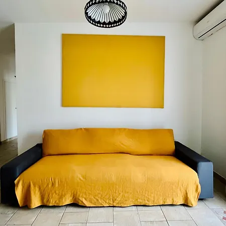 Santa Madre Penthouse * Naples
